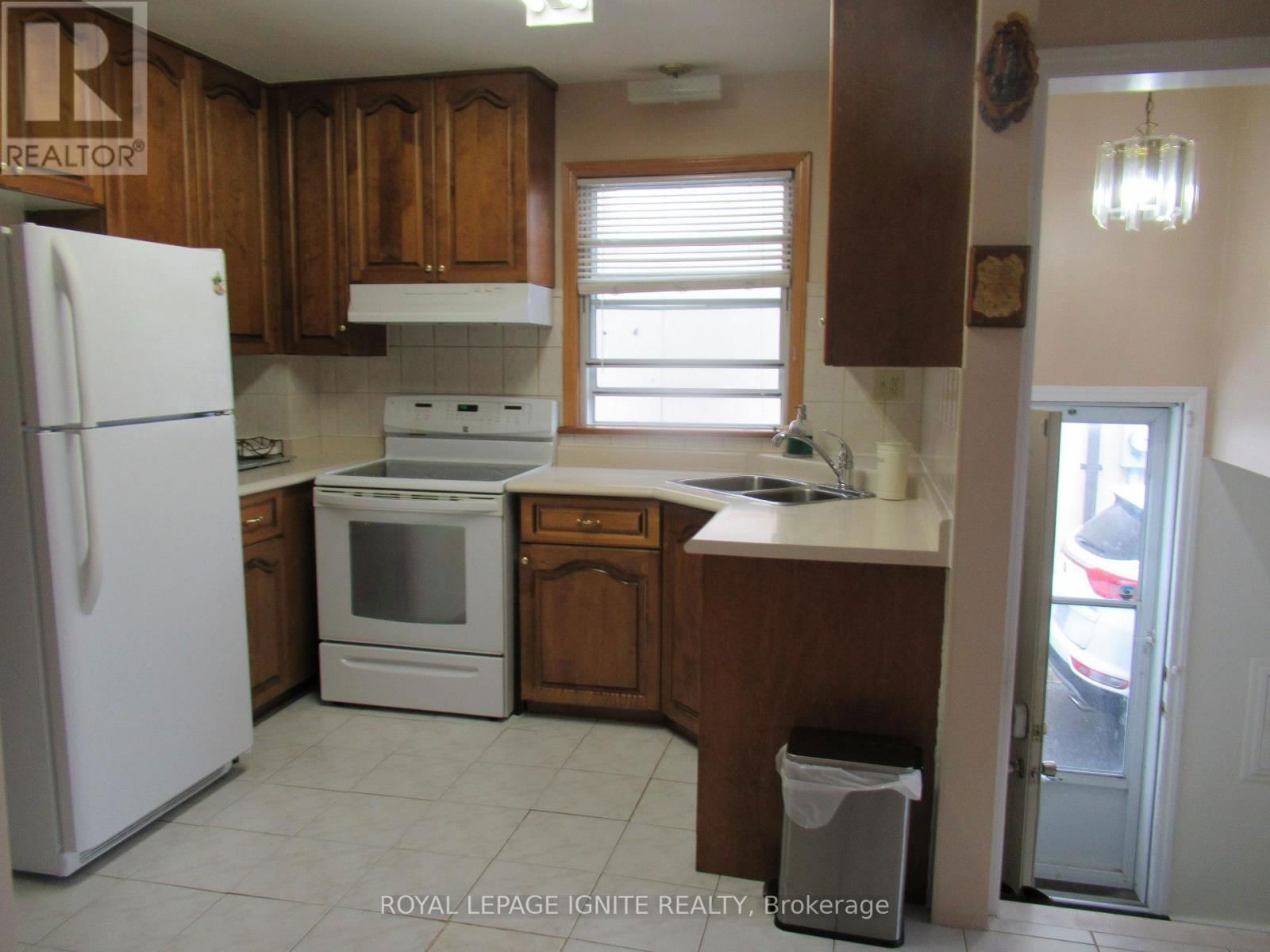 12 STEPHEN DRIVE Image 3