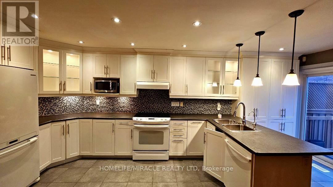 6971 LISANNE COURT Image 10