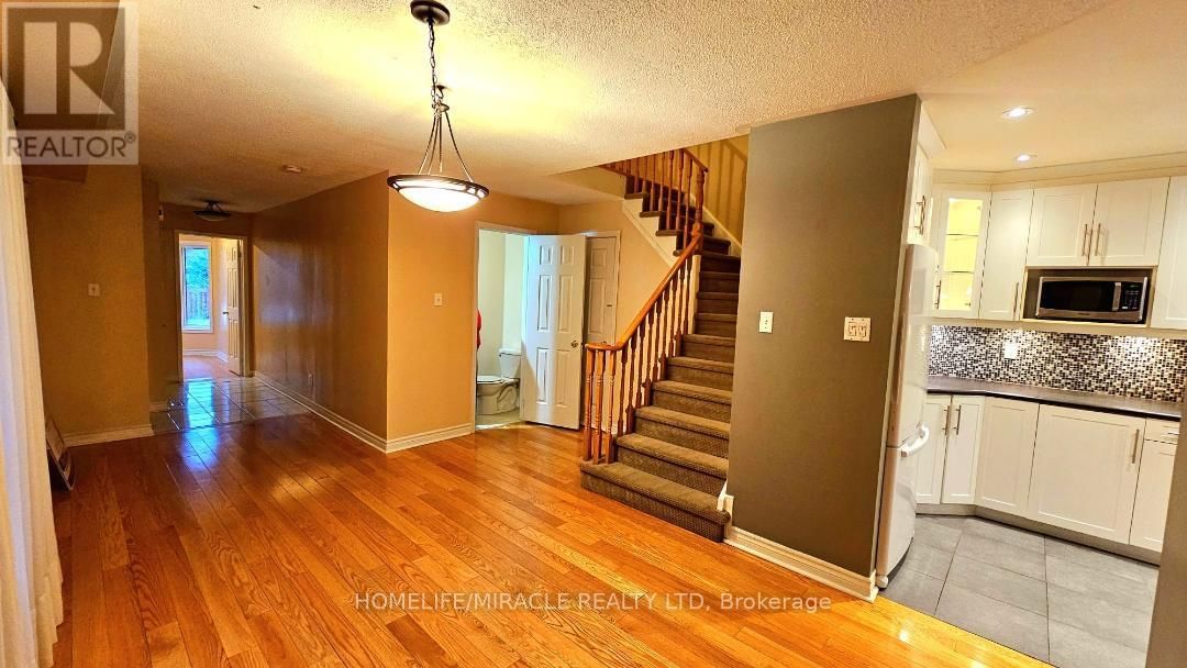 6971 LISANNE COURT Image 12