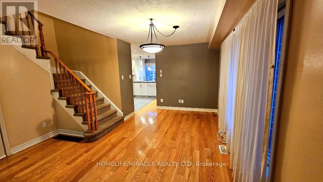 6971 LISANNE COURT Image 13