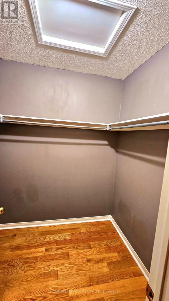 6971 LISANNE COURT Image 19