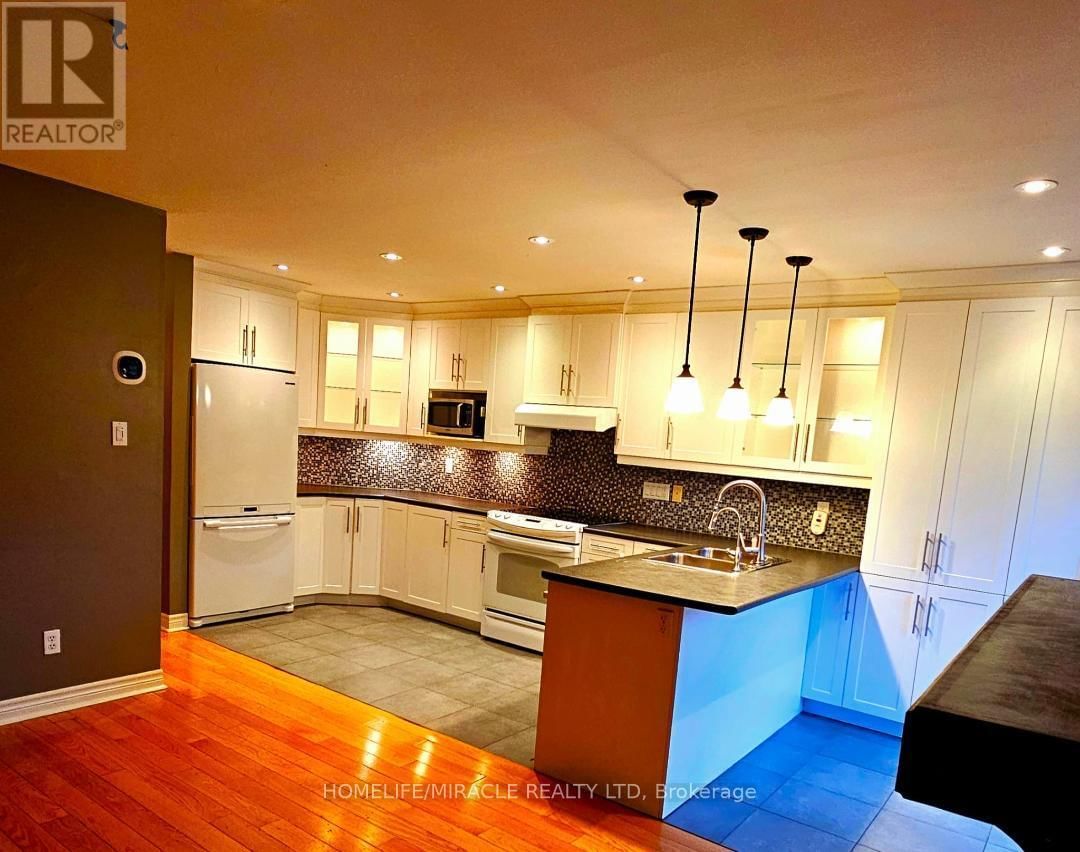 6971 LISANNE COURT Image 2