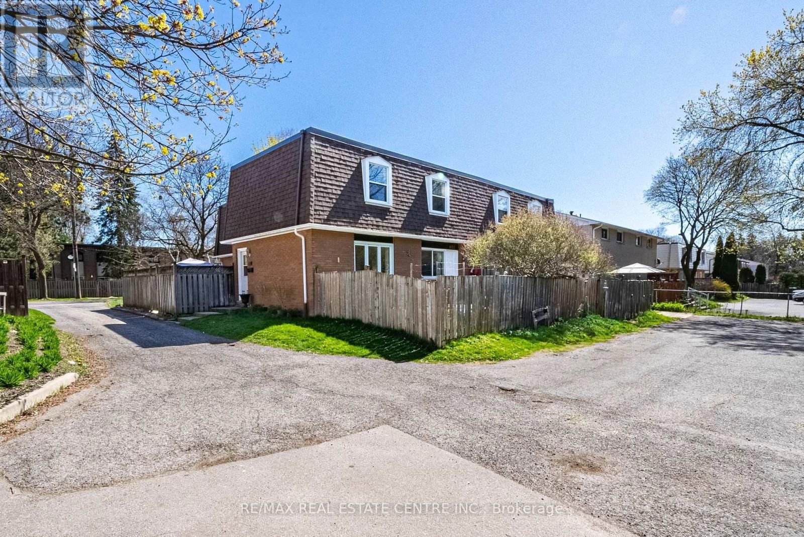 648-654 FRANCIS ROAD Image 21