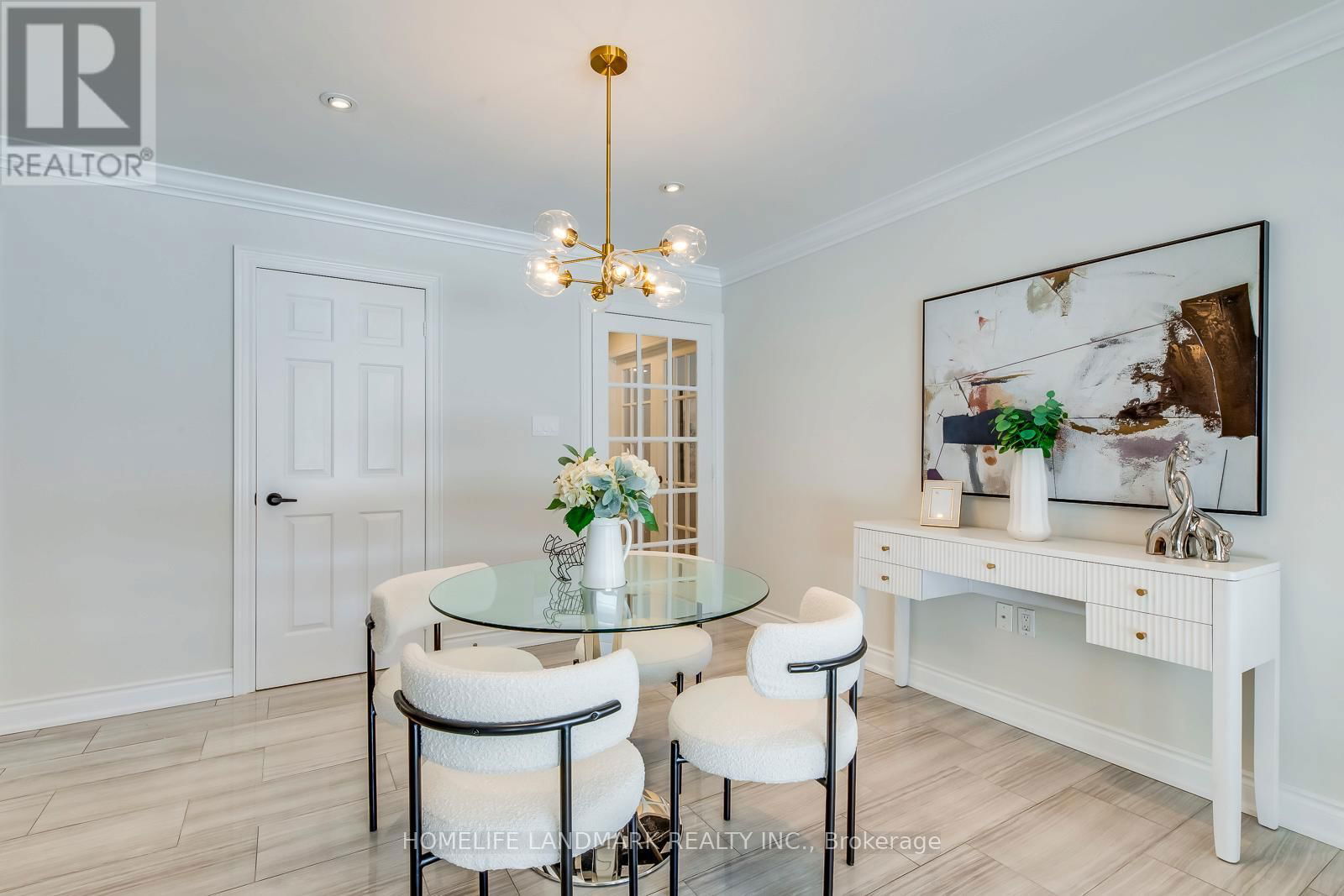 503 BLENHEIM CRESCENT Image 16