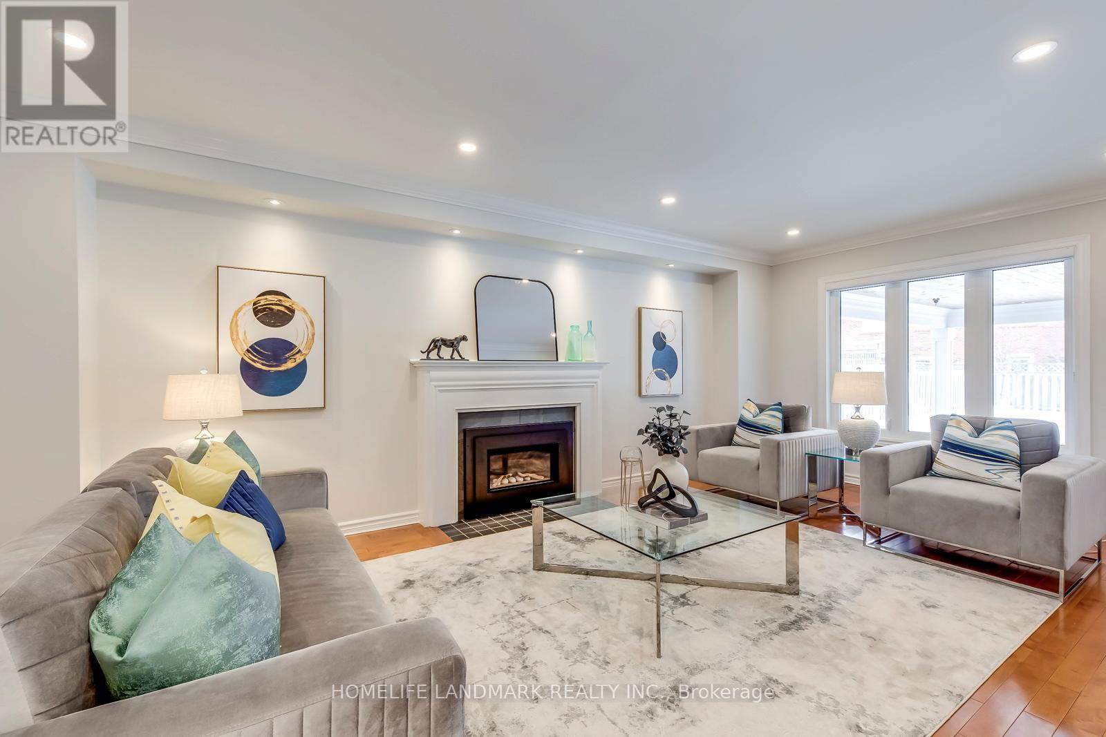 503 BLENHEIM CRESCENT Image 18