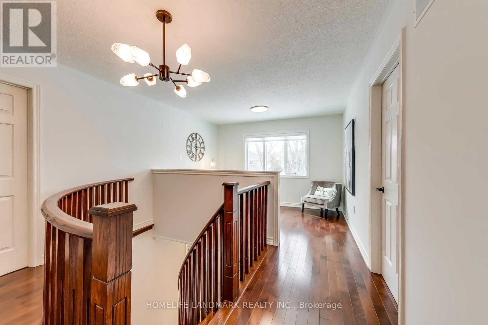 503 BLENHEIM CRESCENT Image 27