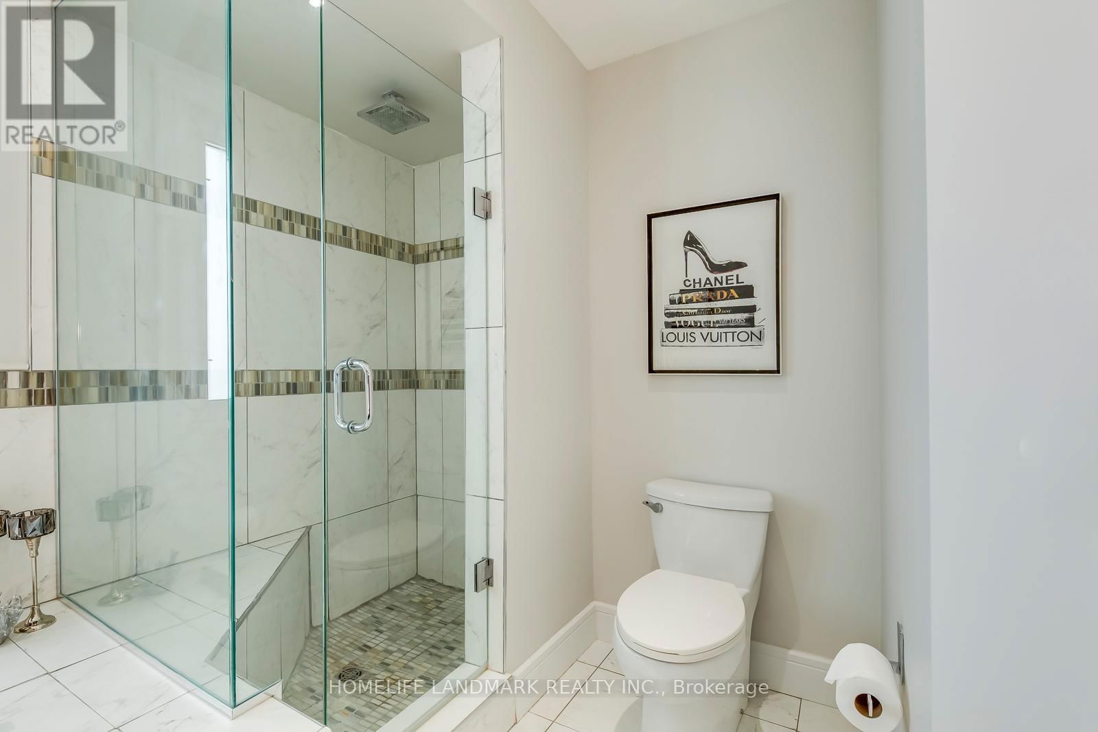 503 BLENHEIM CRESCENT Image 32
