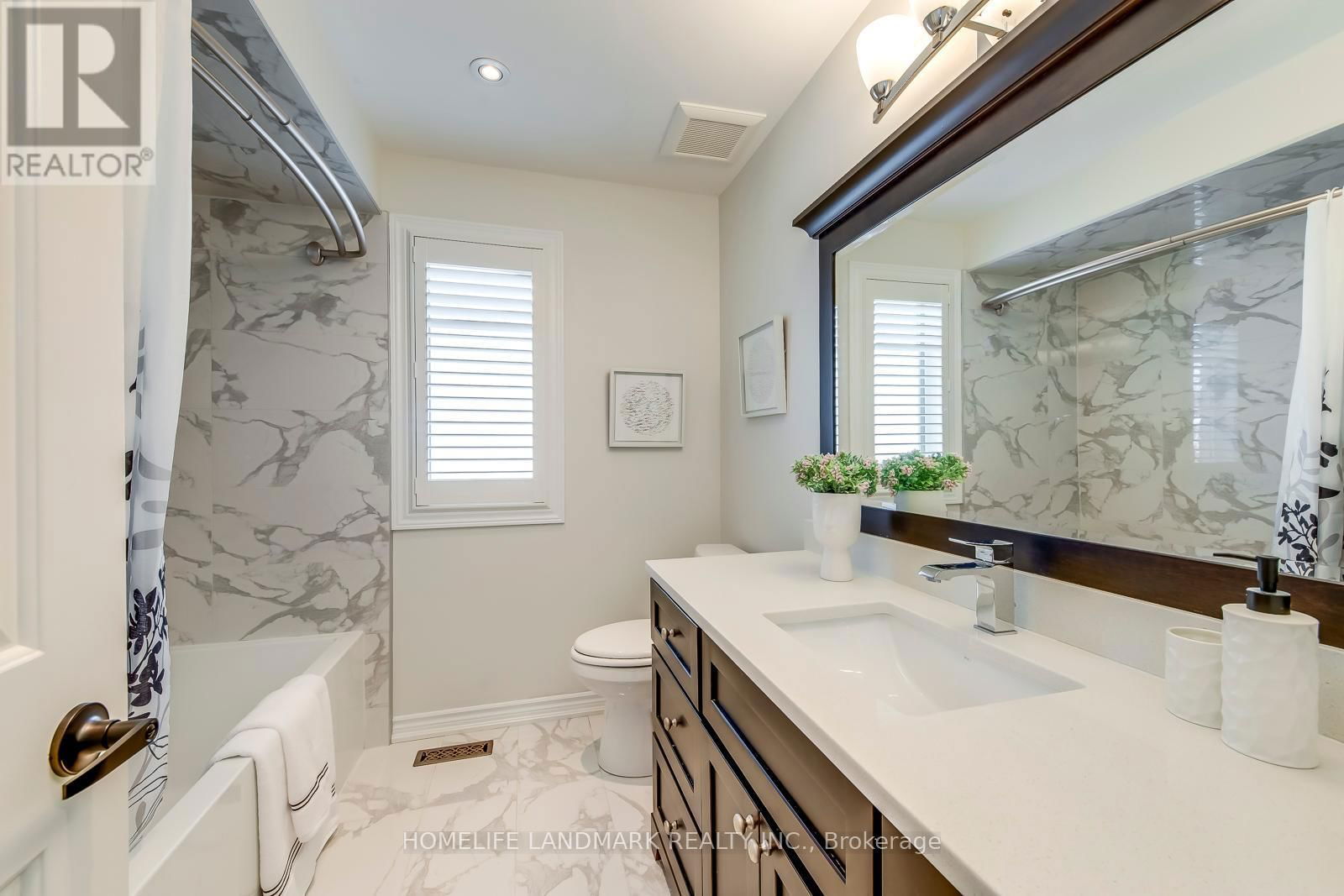 503 BLENHEIM CRESCENT Image 35