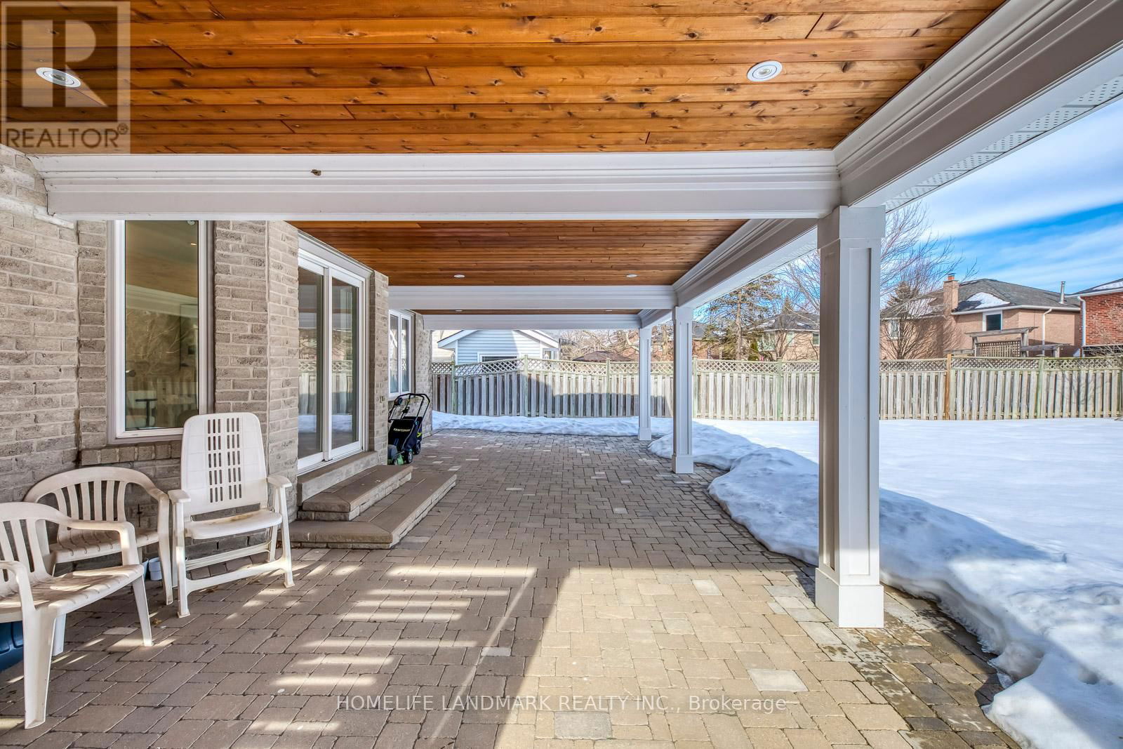 503 BLENHEIM CRESCENT Image 43