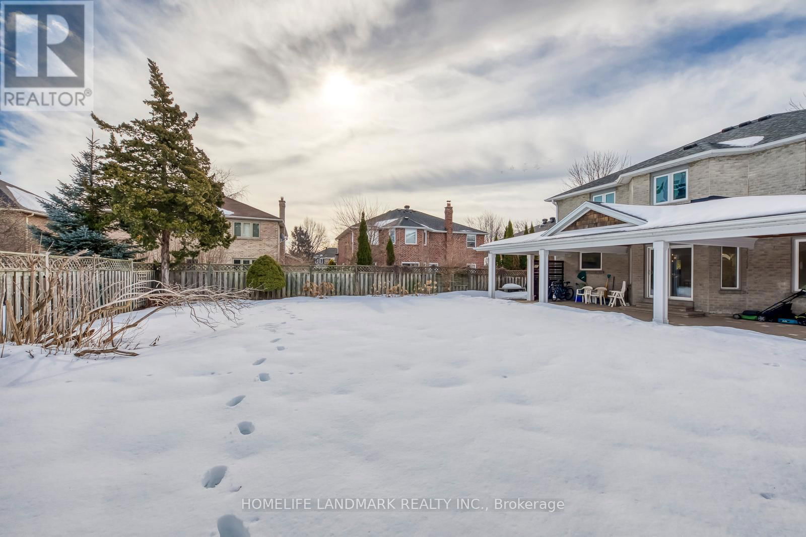 503 BLENHEIM CRESCENT Image 45