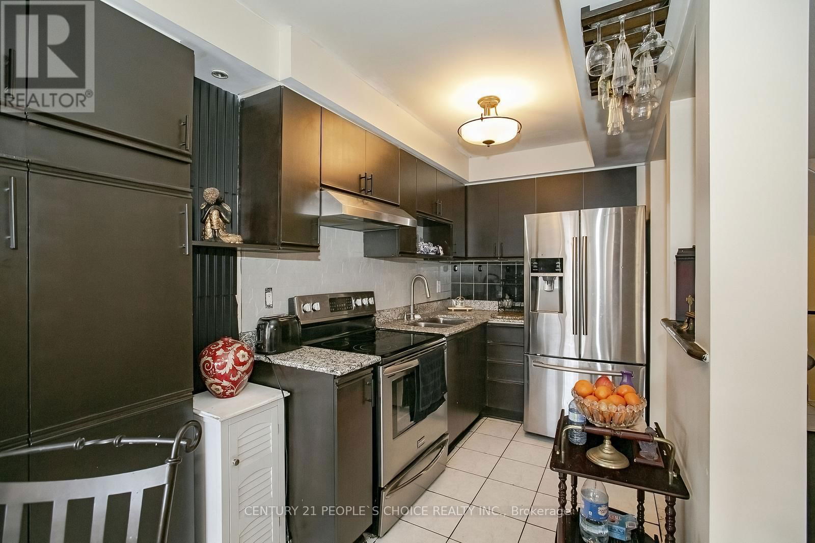 81 RAVENSCLIFFE COURT Image 15