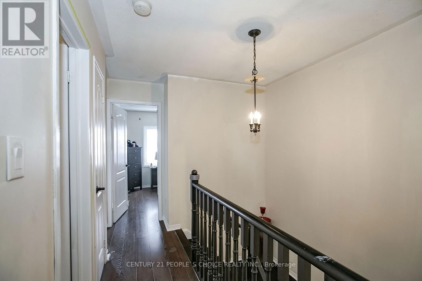 81 RAVENSCLIFFE COURT Image 23