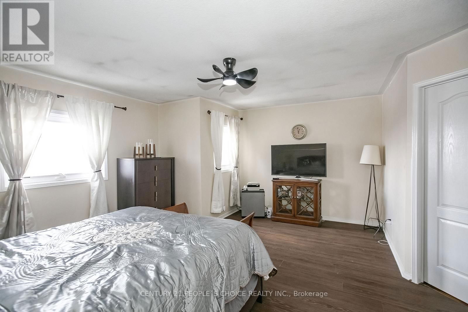 81 RAVENSCLIFFE COURT Image 26