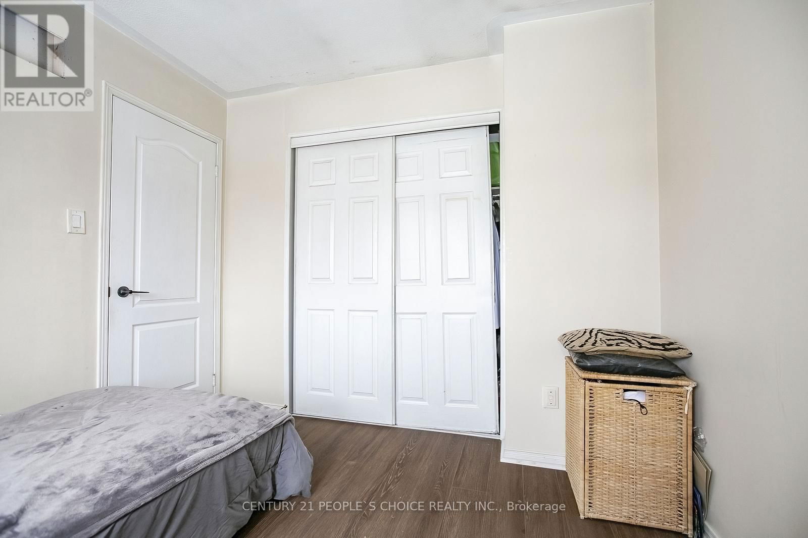 81 RAVENSCLIFFE COURT Image 34