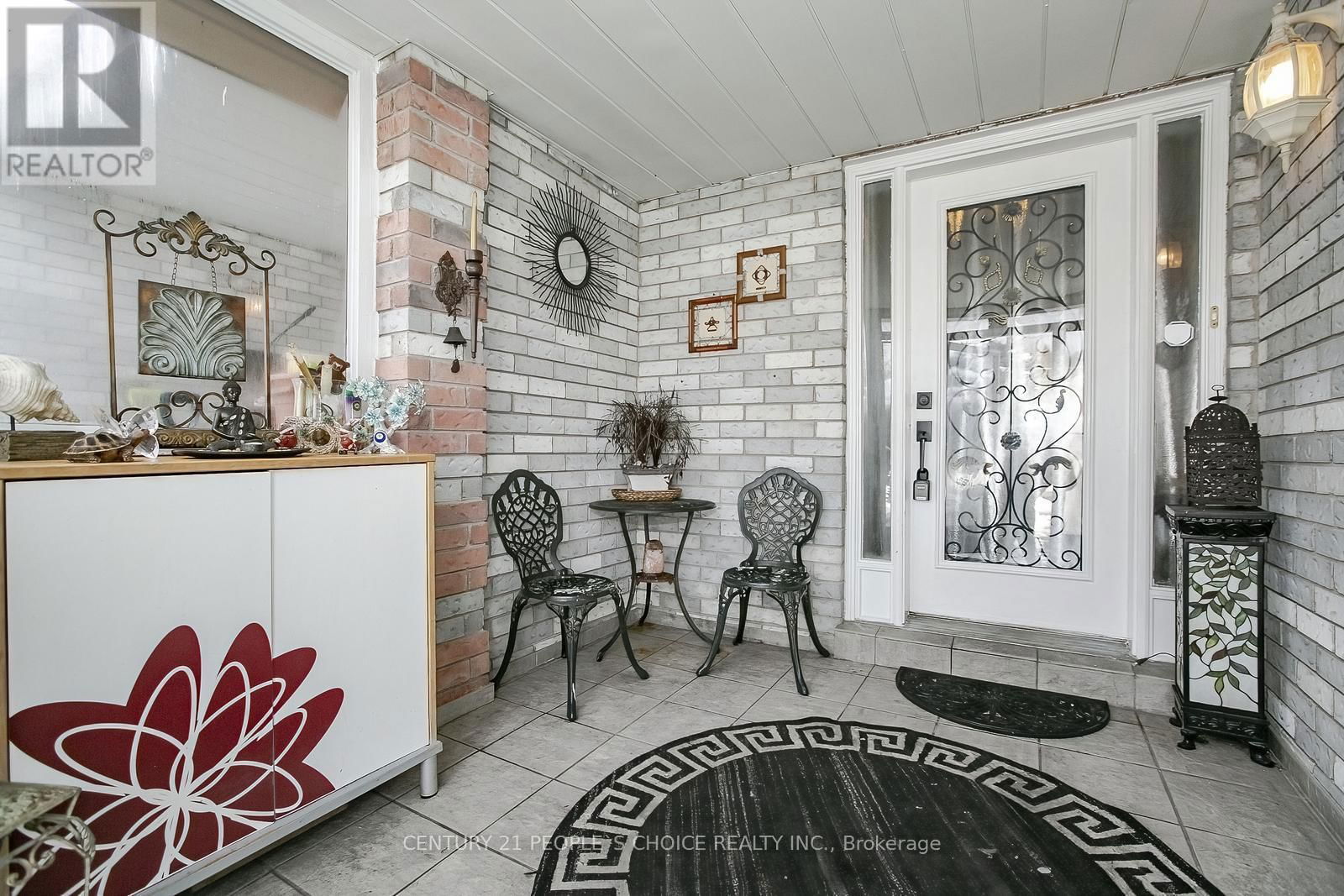 81 RAVENSCLIFFE COURT Image 4