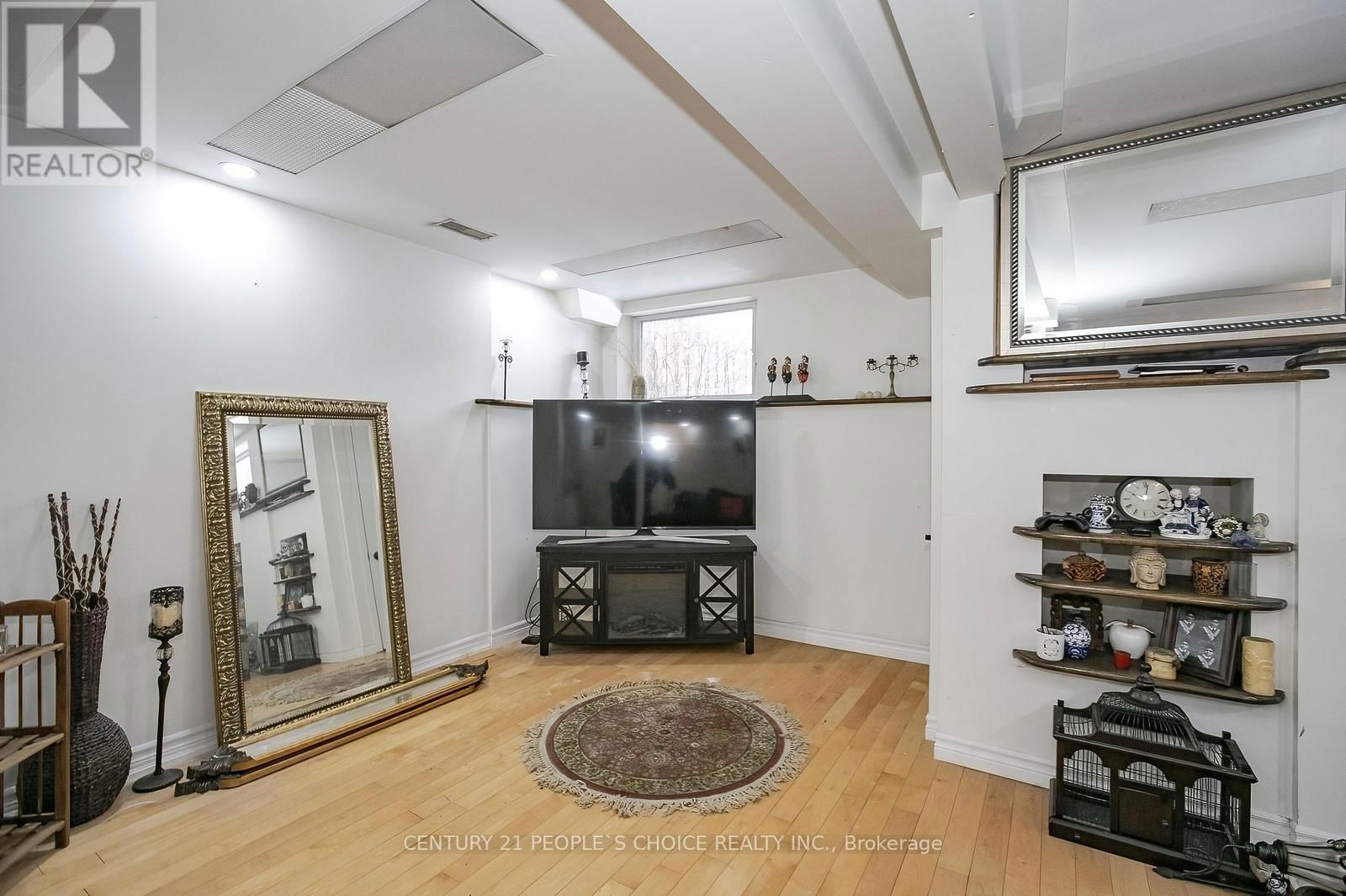 81 RAVENSCLIFFE COURT Image 42