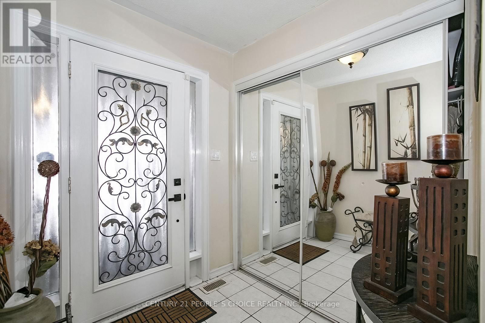81 RAVENSCLIFFE COURT Image 6