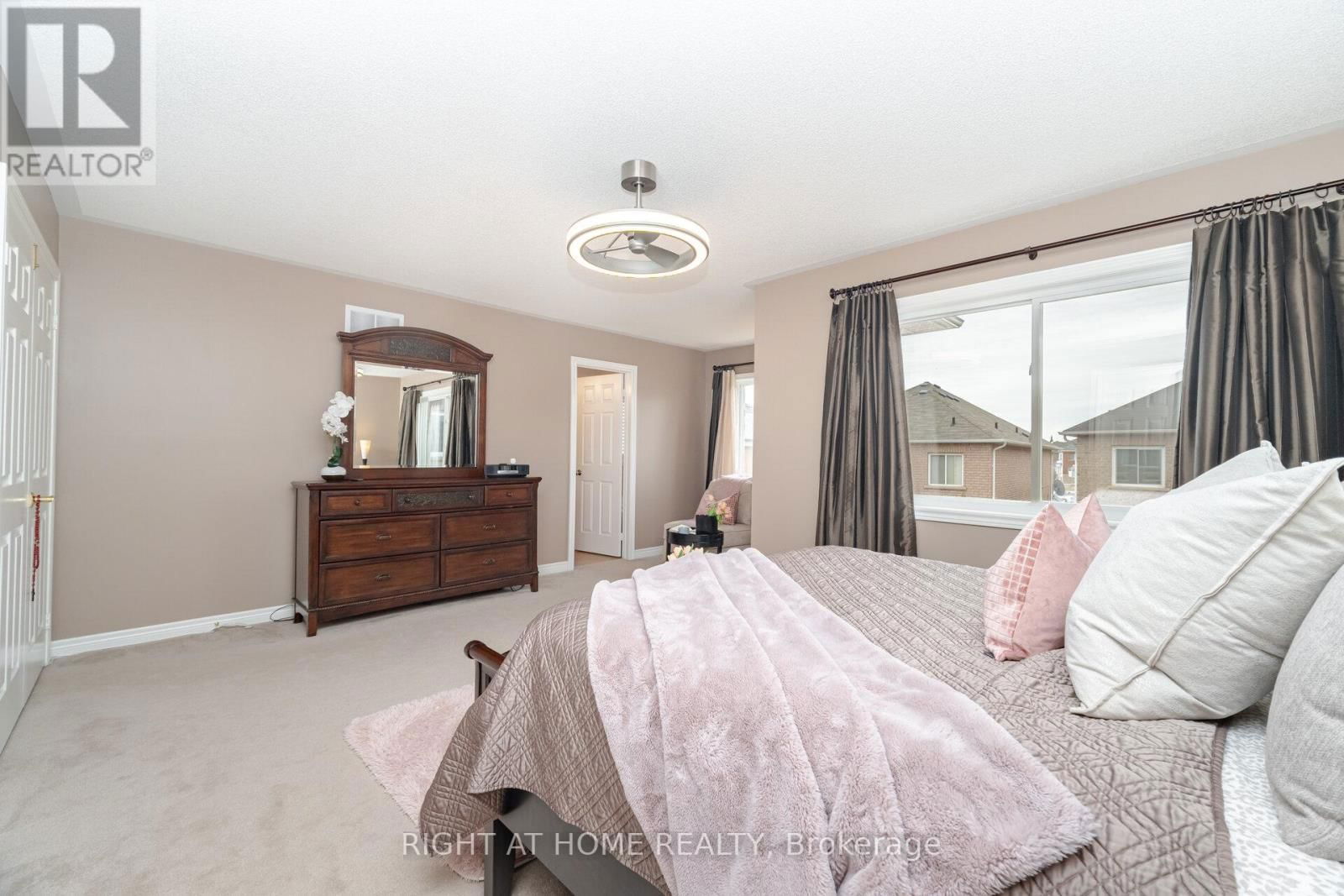 19 ALICE SPRINGS CRESCENT Image 18