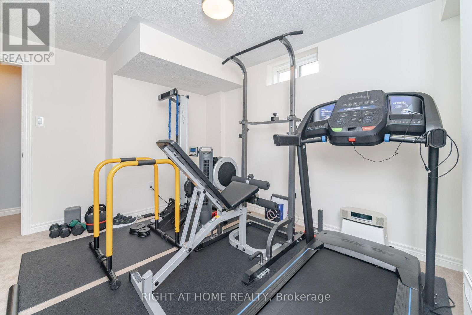 19 ALICE SPRINGS CRESCENT Image 28