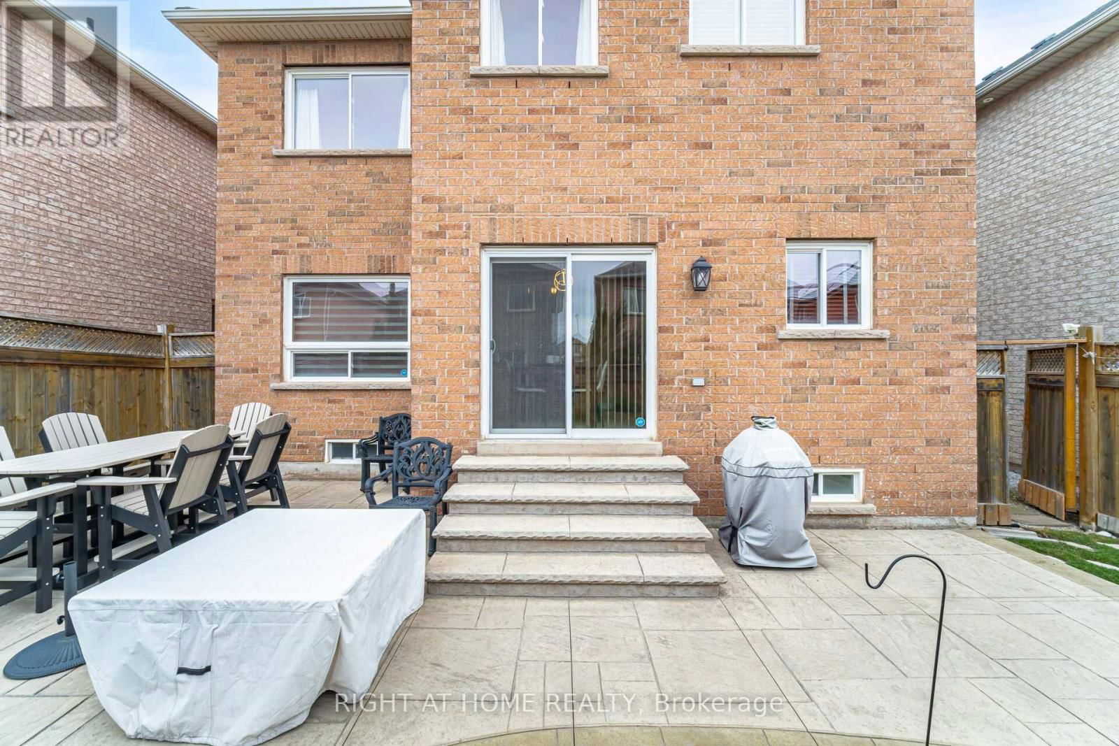 19 ALICE SPRINGS CRESCENT Image 30