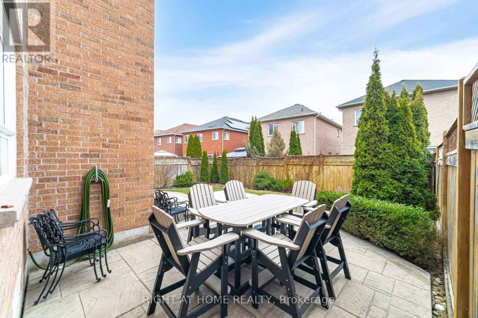 19 ALICE SPRINGS CRESCENT Image 32