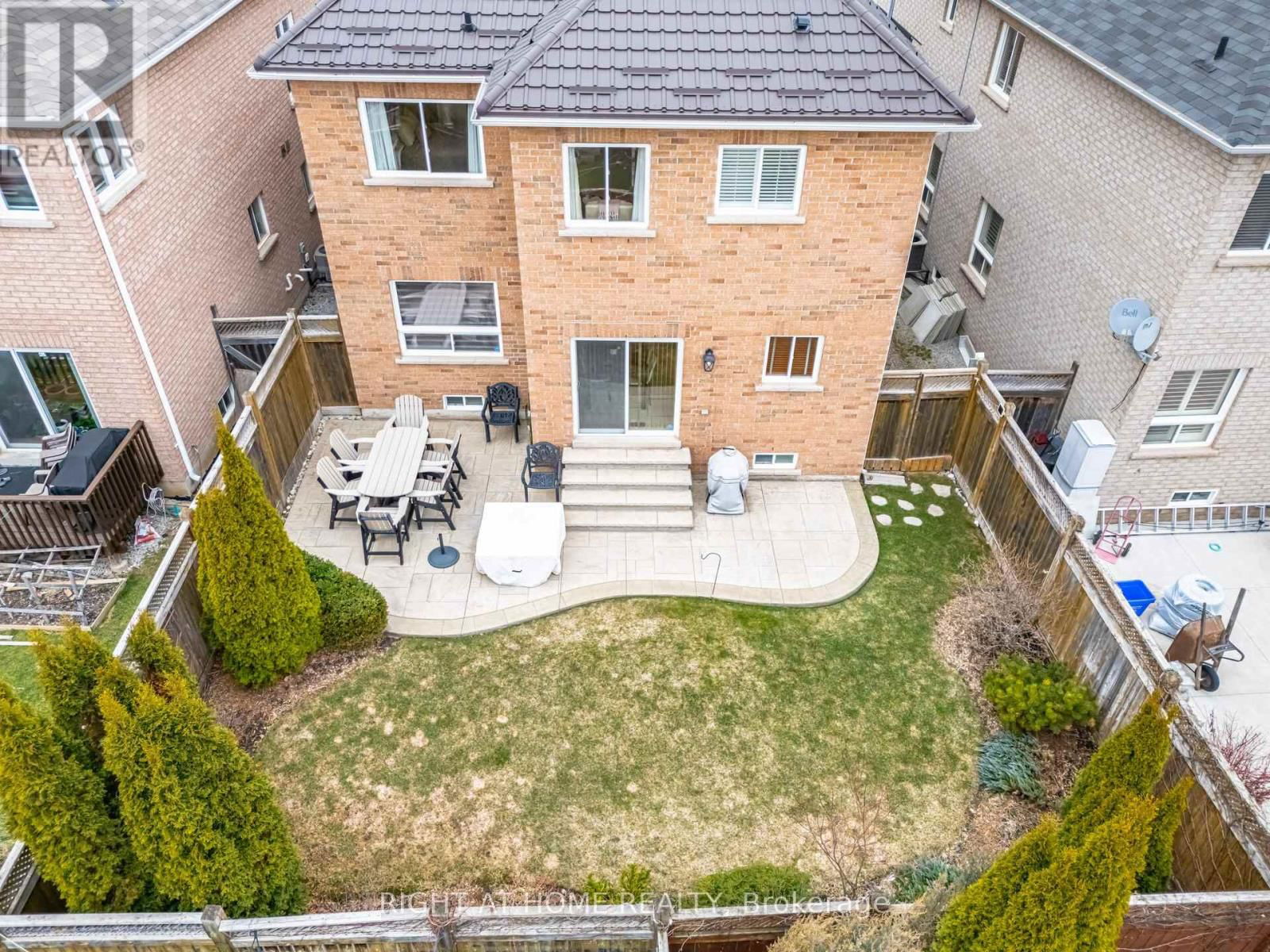19 ALICE SPRINGS CRESCENT Image 35