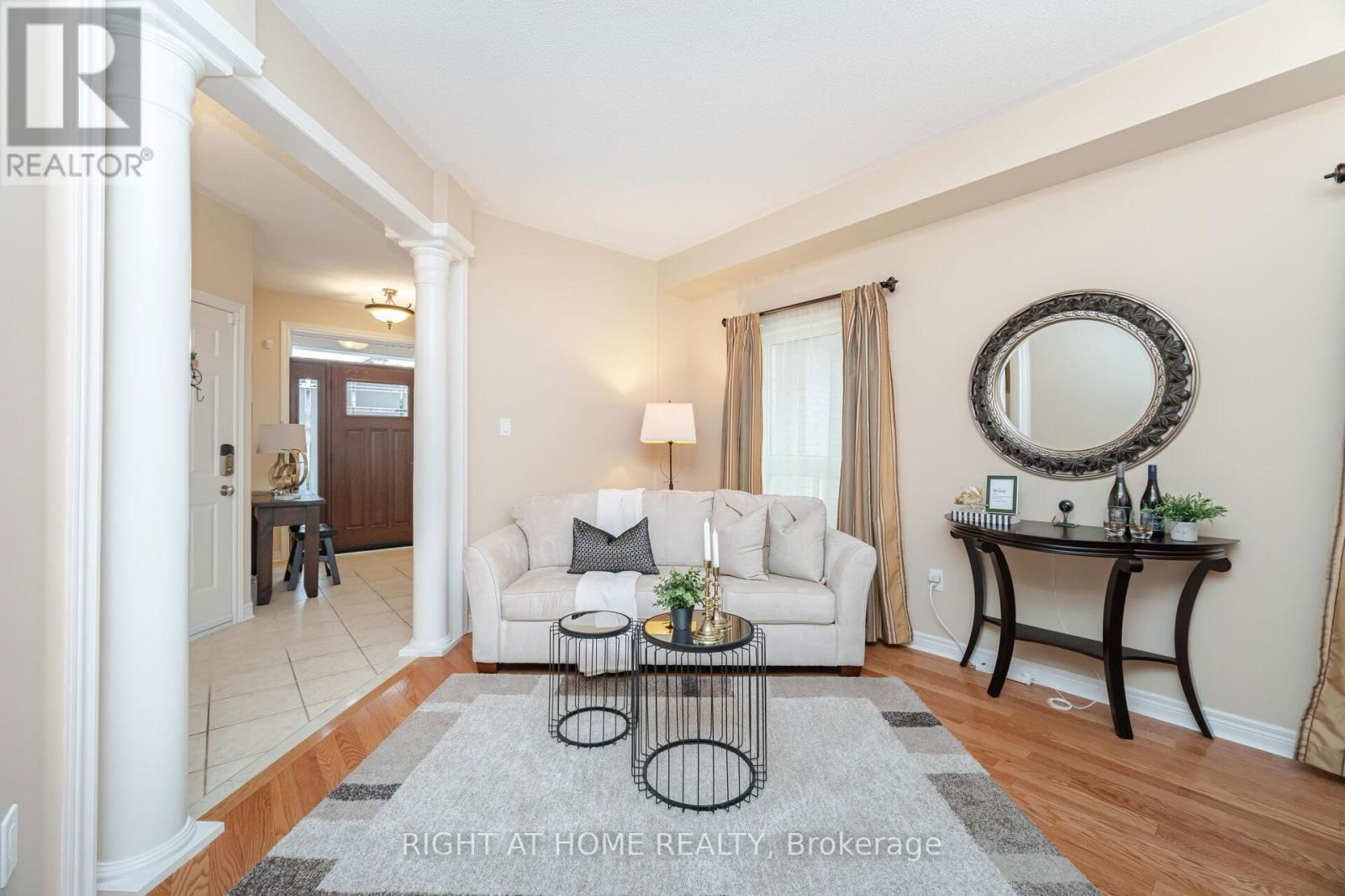 19 ALICE SPRINGS CRESCENT Image 4