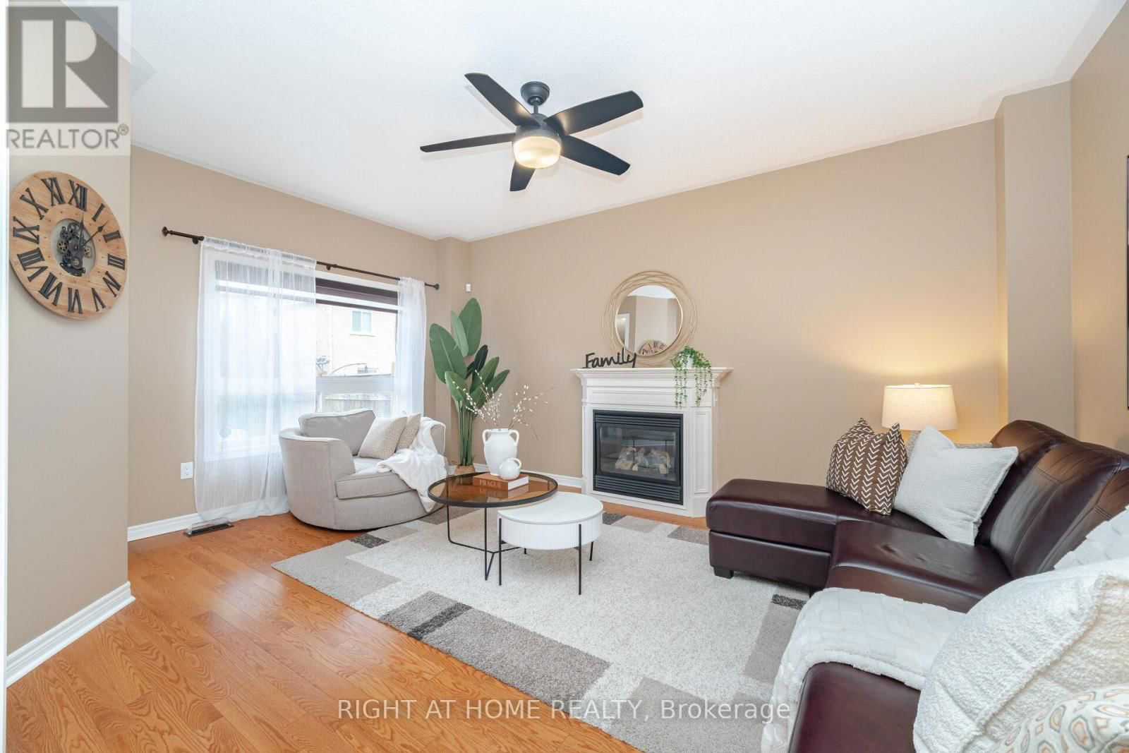 19 ALICE SPRINGS CRESCENT Image 7
