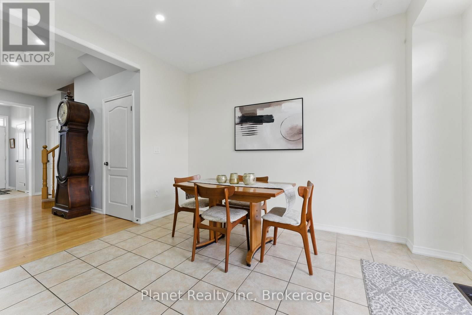 9 - 651 FARMSTEAD DRIVE Image 15