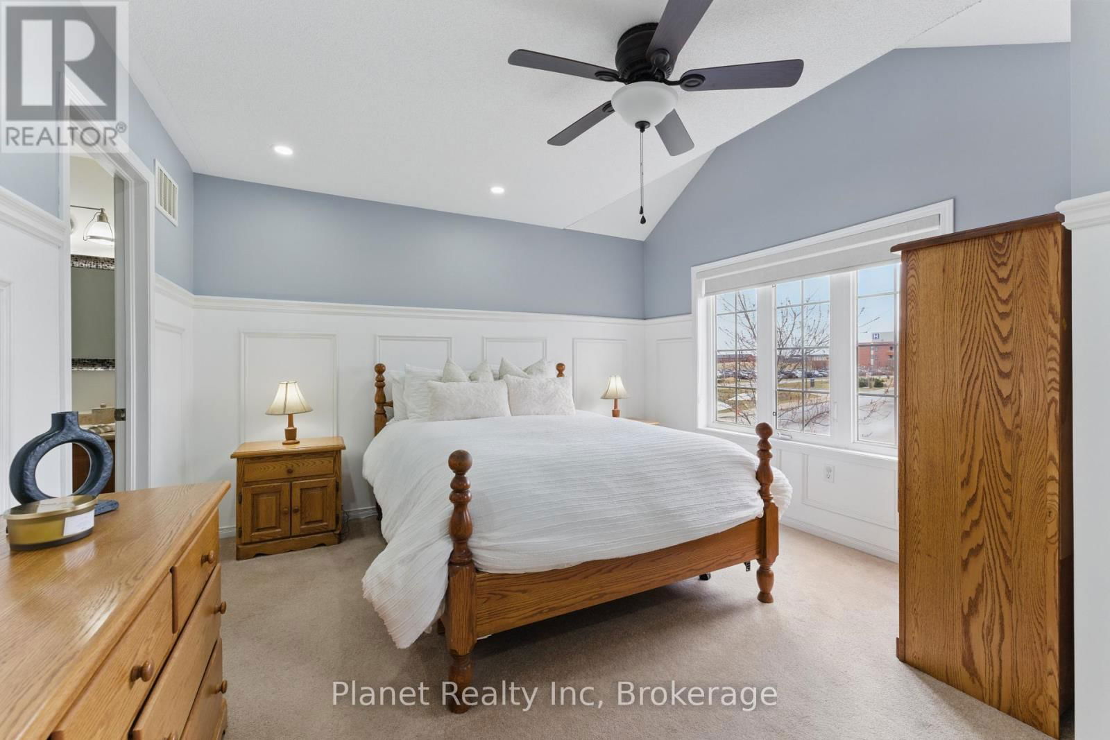 9 - 651 FARMSTEAD DRIVE Image 18