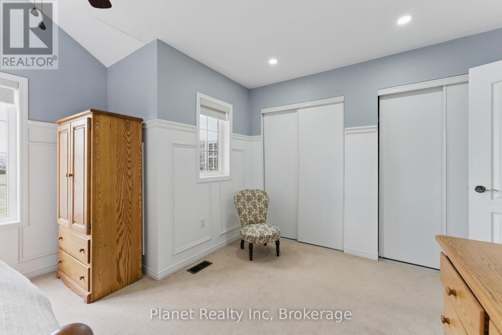 9 - 651 FARMSTEAD DRIVE Image 19