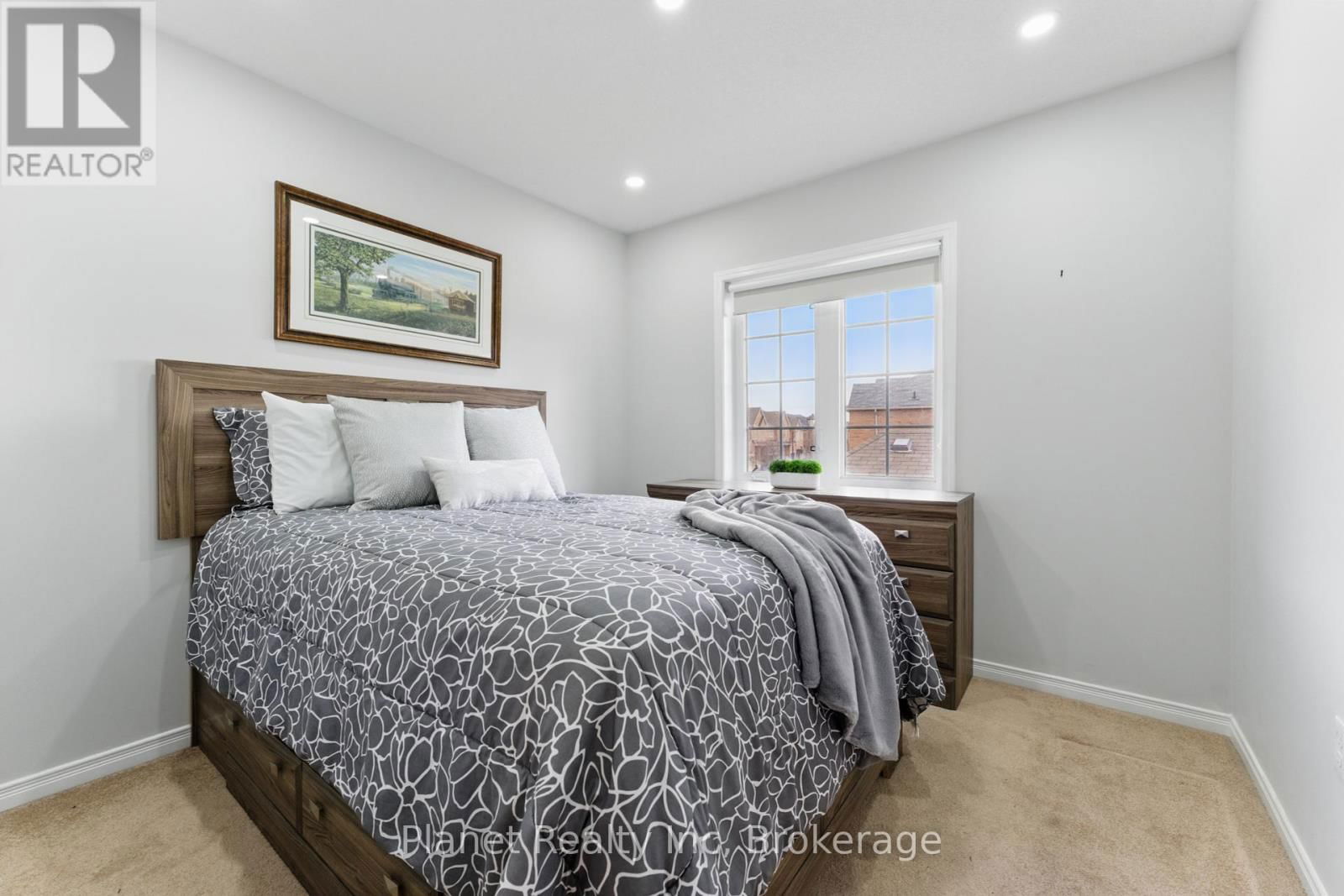 9 - 651 FARMSTEAD DRIVE Image 22