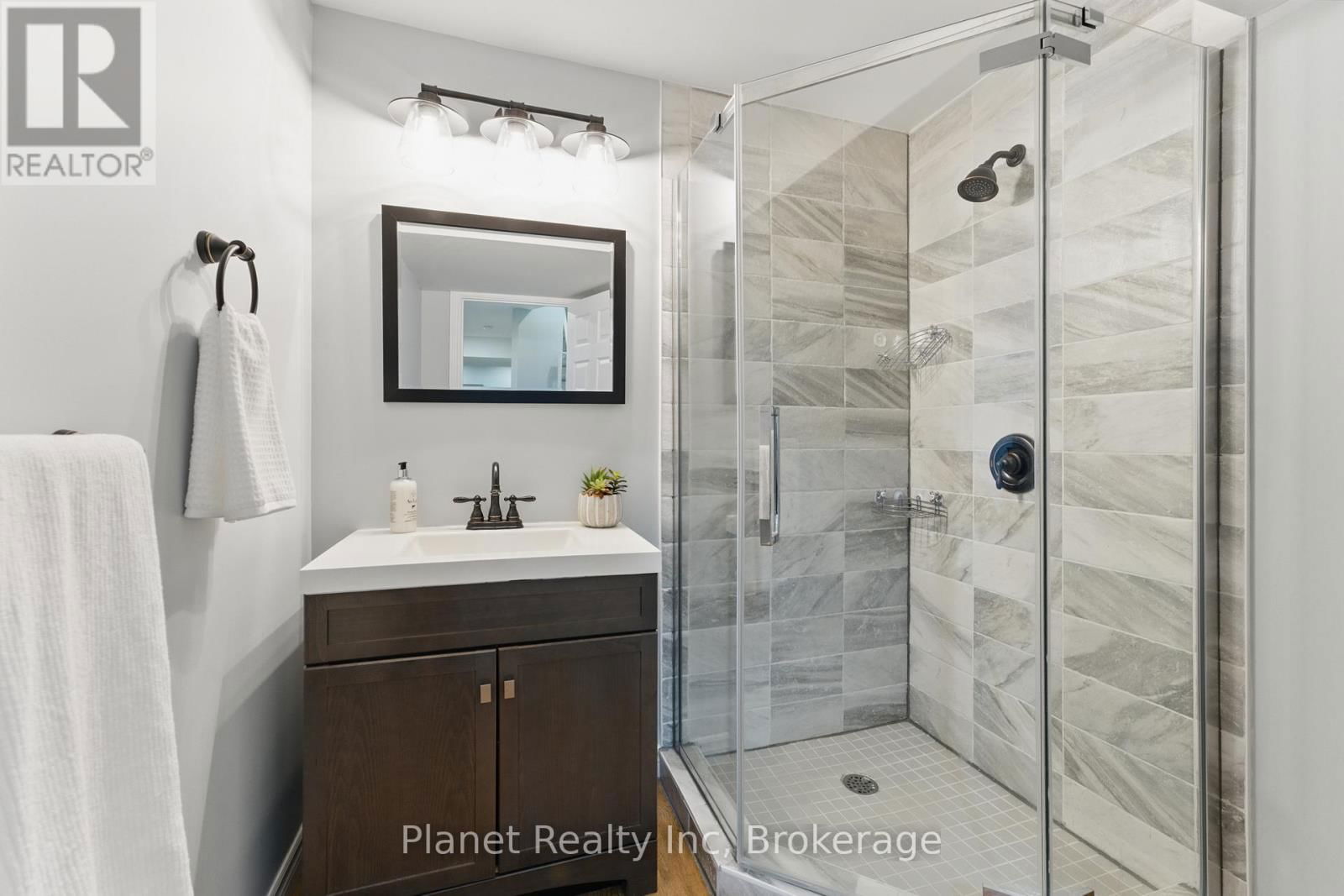 9 - 651 FARMSTEAD DRIVE Image 28