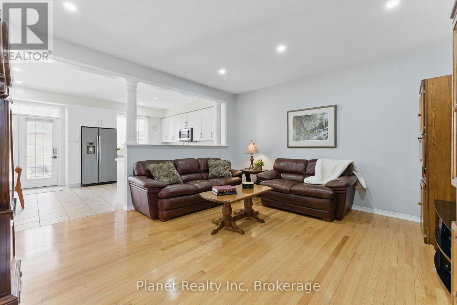 9 - 651 FARMSTEAD DRIVE Image 6
