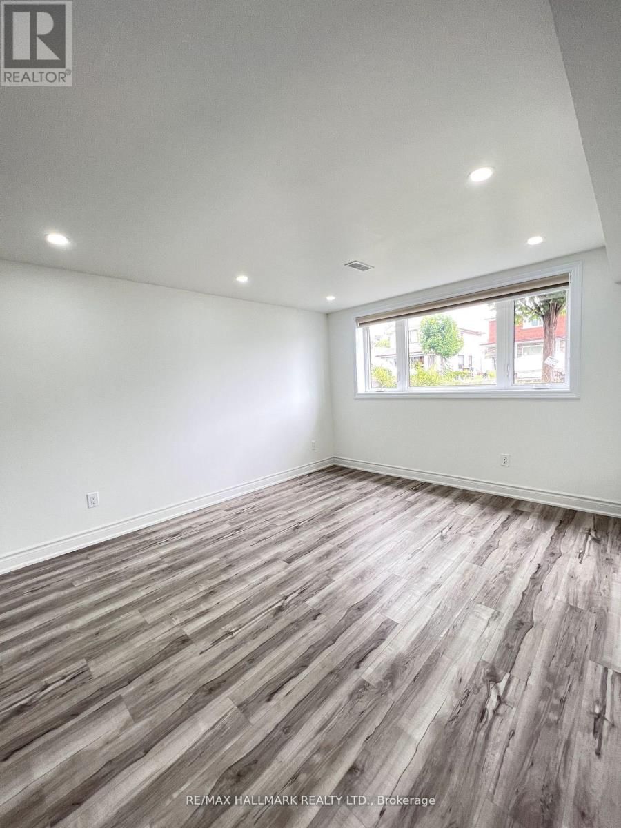 1 - 20 HOLWOOD AVENUE Image 3