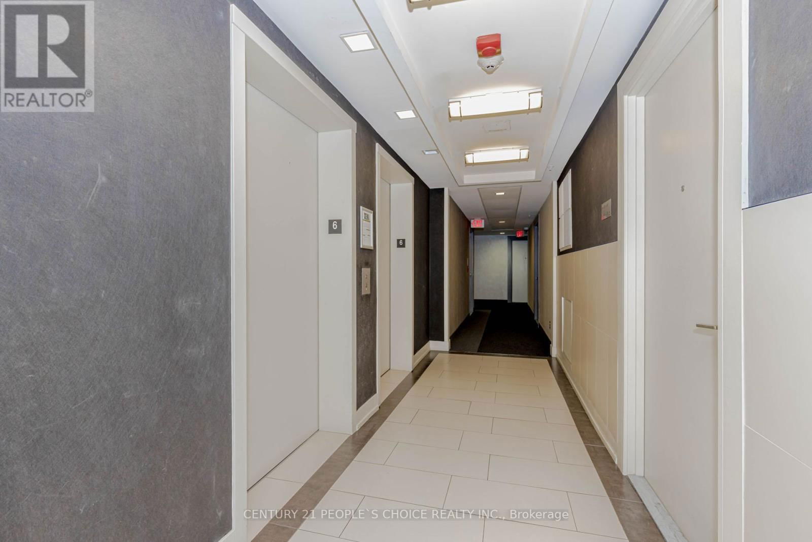 624 - 15 JAMES FINLAY WAY Image 11