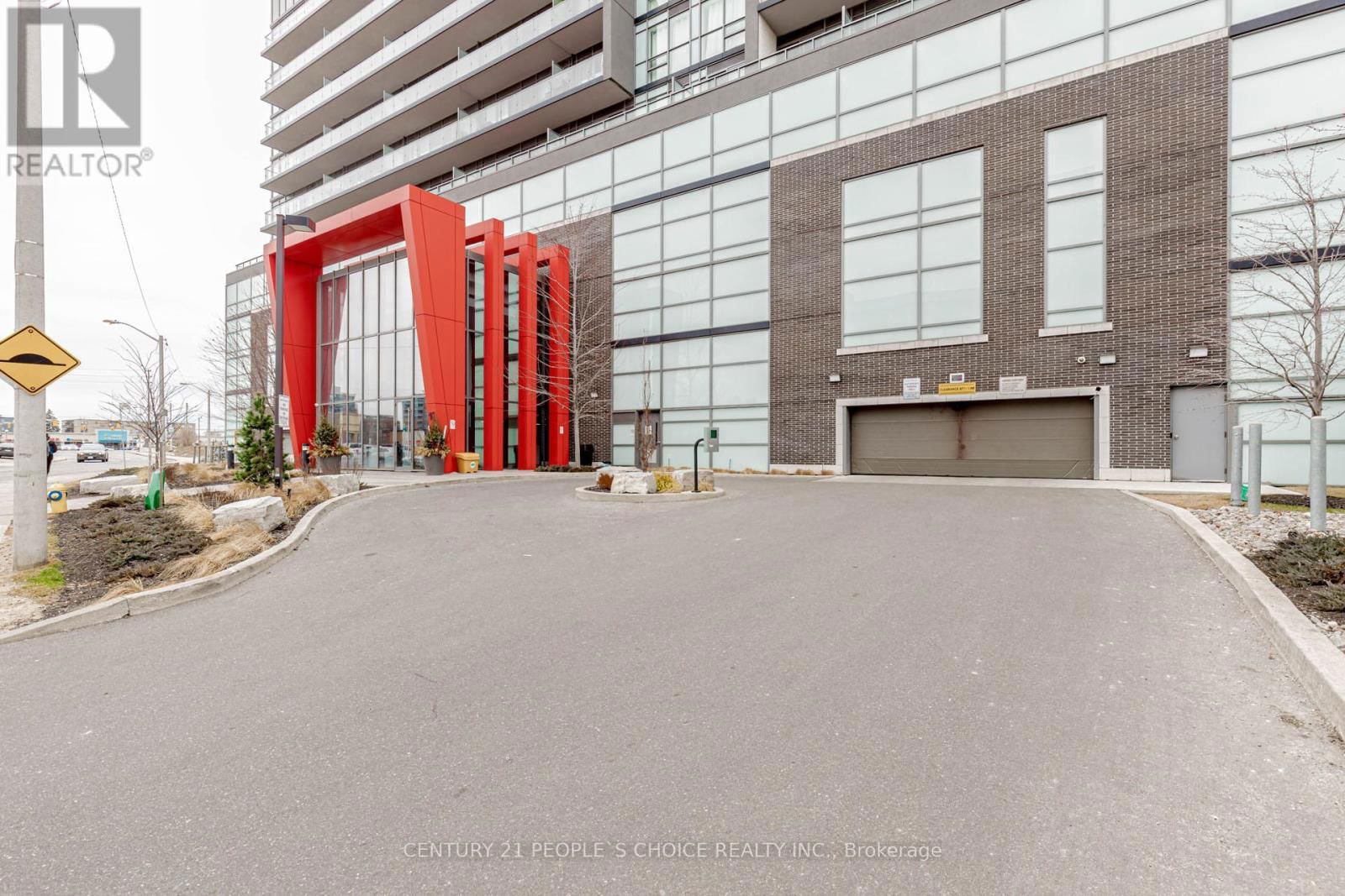 624 - 15 JAMES FINLAY WAY Image 3
