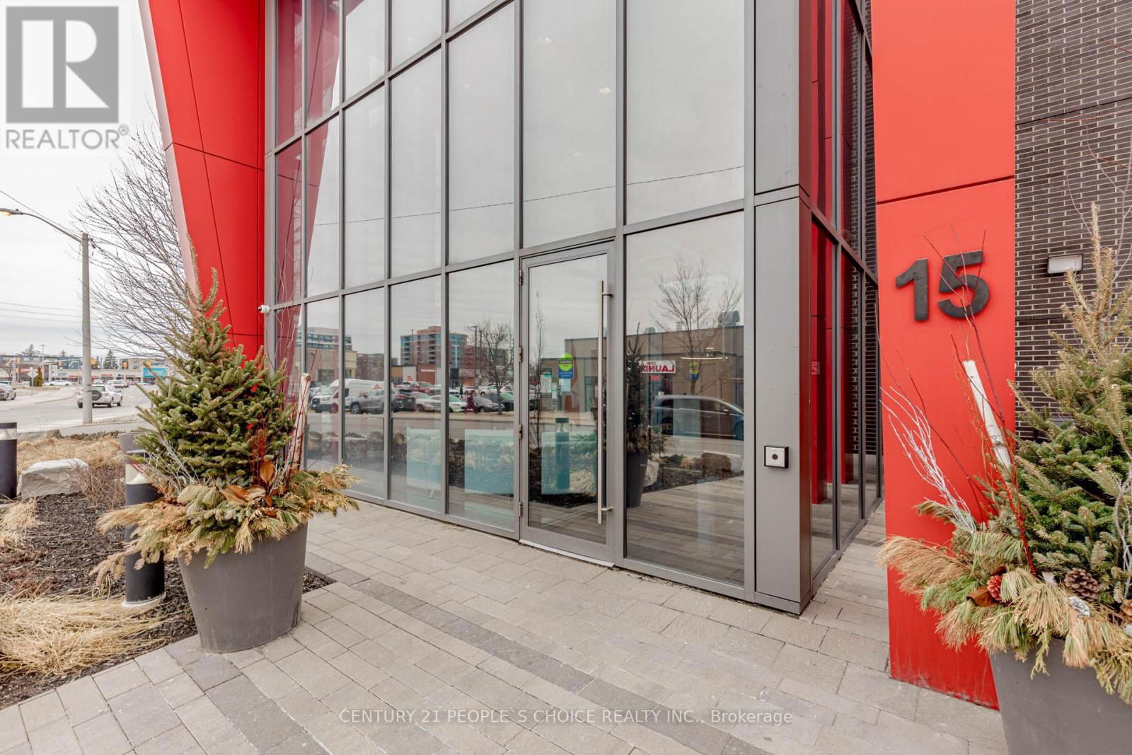 624 - 15 JAMES FINLAY WAY Image 4