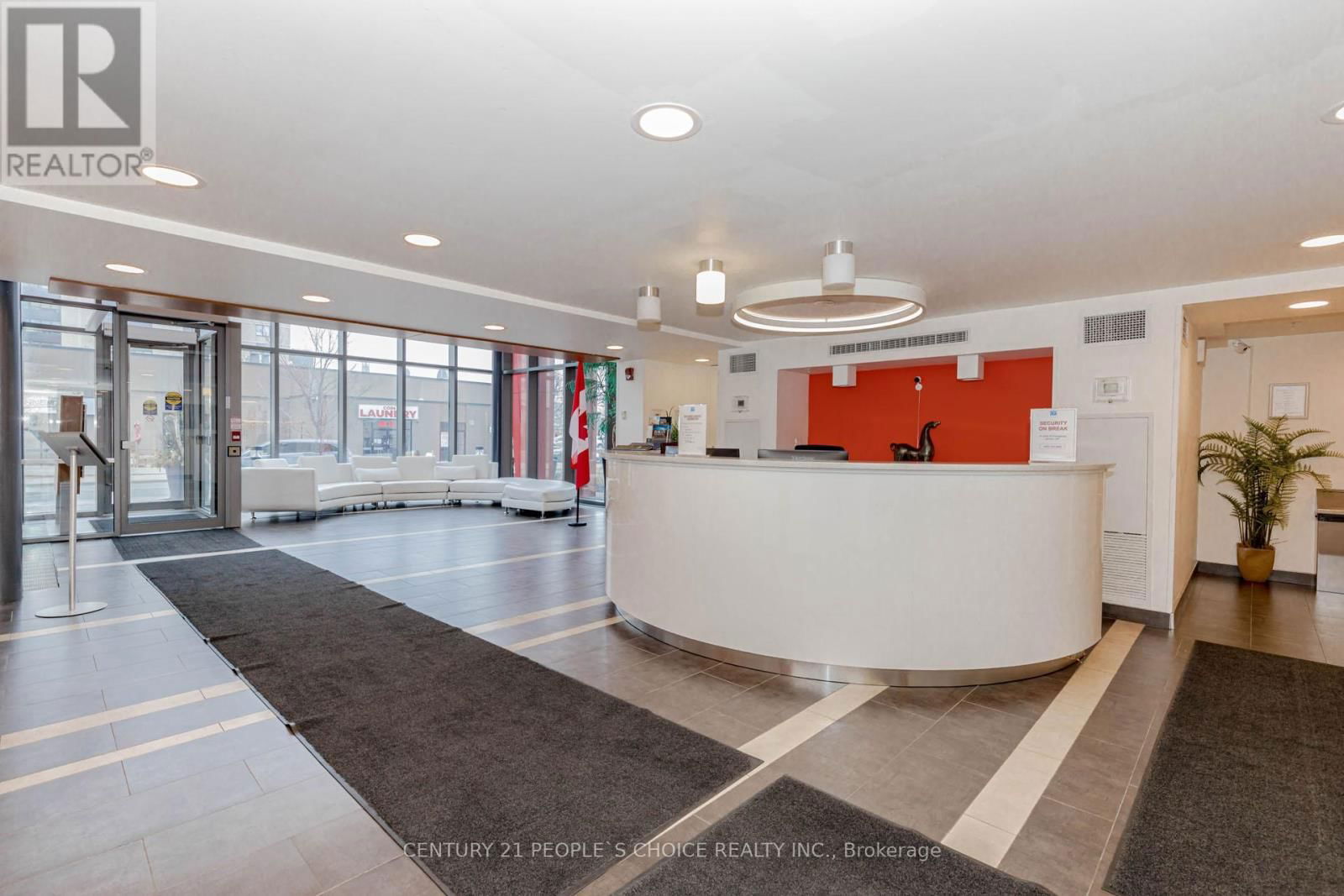 624 - 15 JAMES FINLAY WAY Image 7