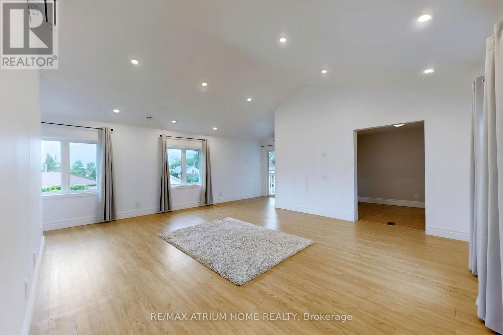 1242 ALEXANDRA AVENUE Image 12