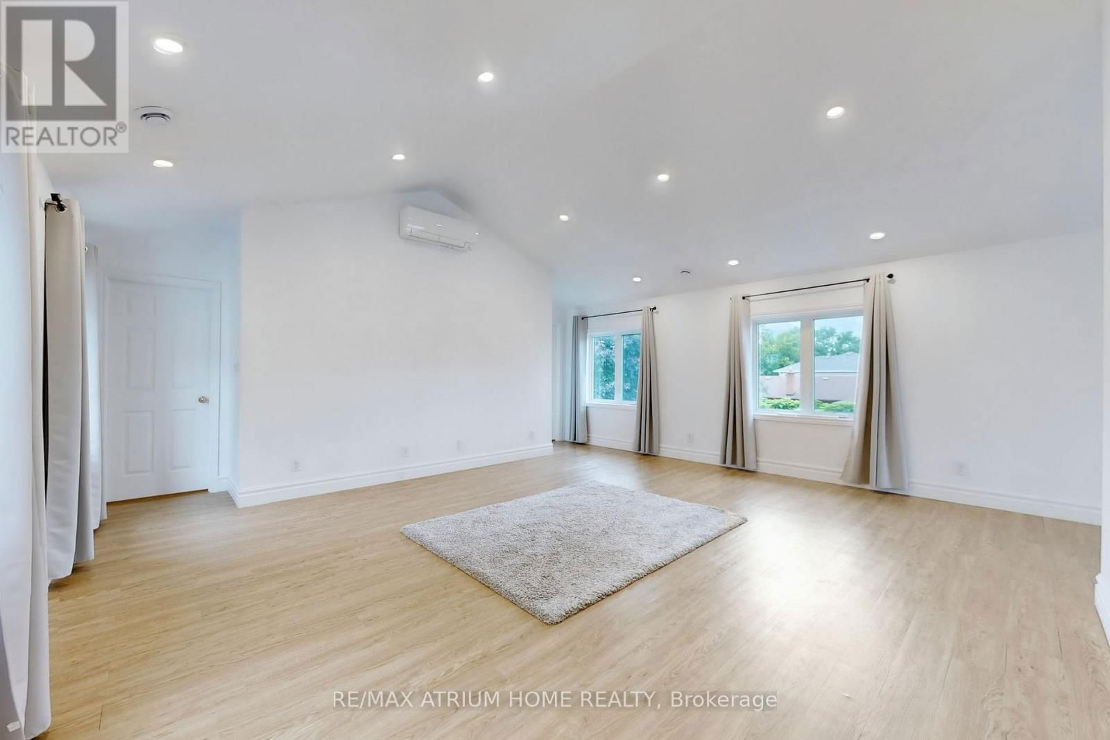 1242 ALEXANDRA AVENUE Image 13