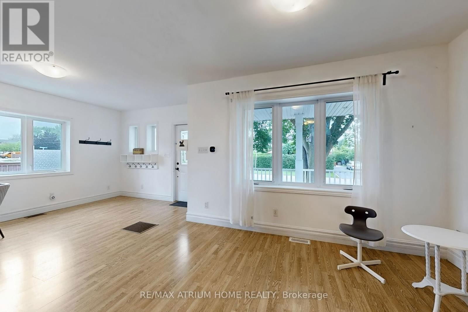 1242 ALEXANDRA AVENUE Image 6