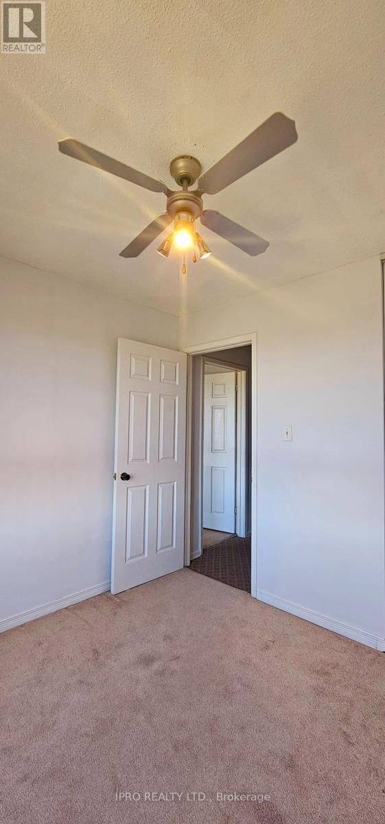 36 DAWSON CRESCENT Image 11
