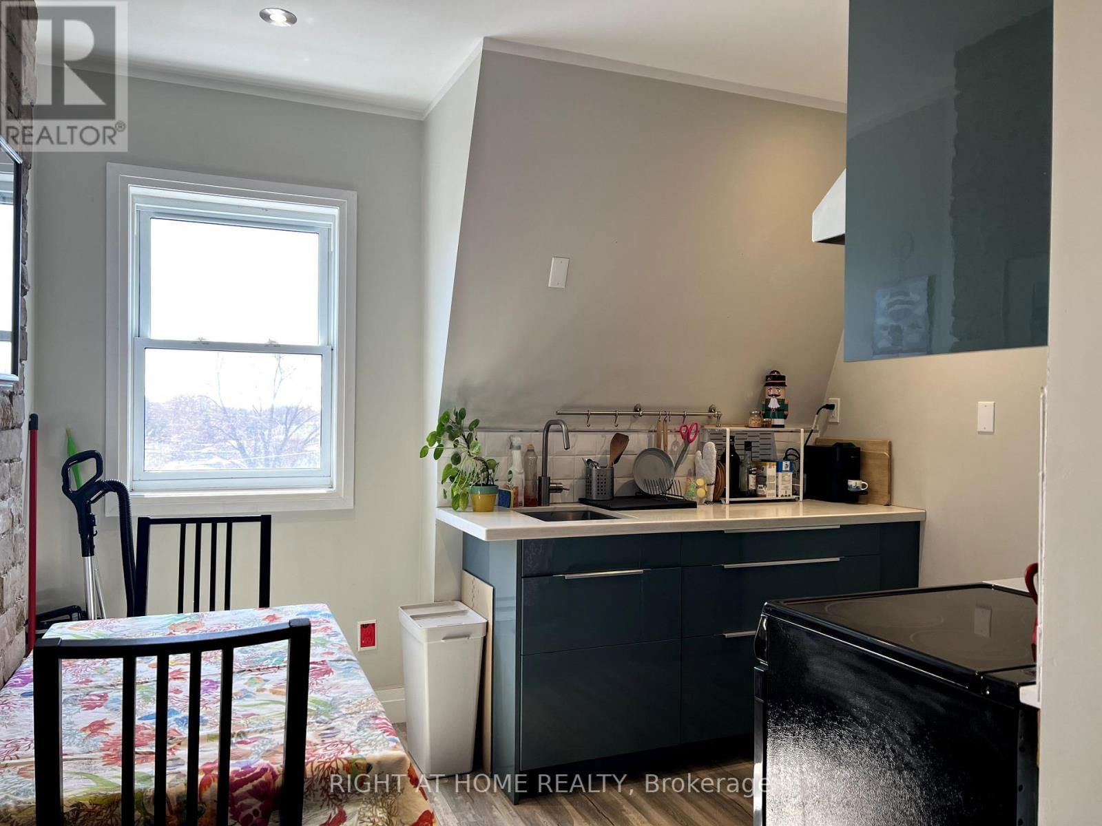 1301 DAVENPORT ROAD Image 10