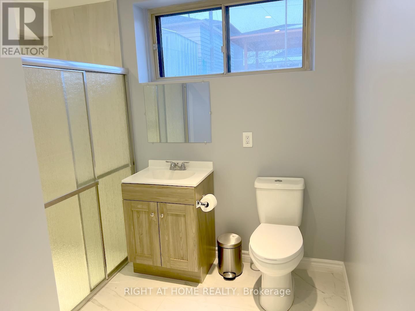20 OMAGH (LOWER LEVEL) AVENUE Image 14