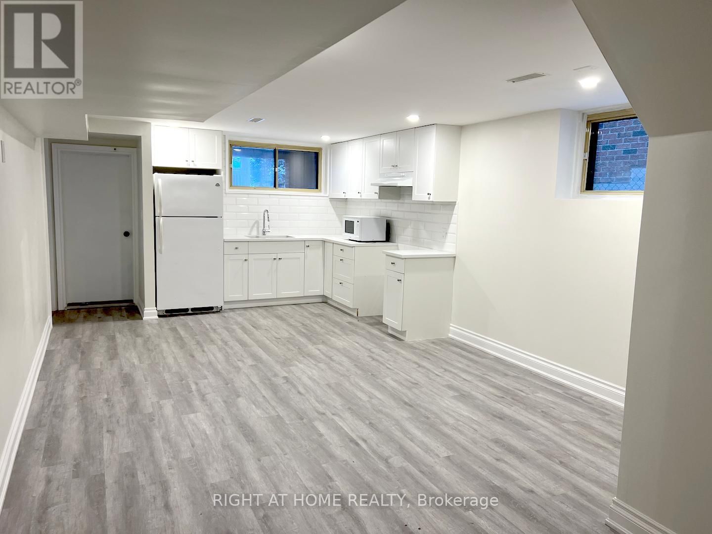 20 OMAGH (LOWER LEVEL) AVENUE Image 7