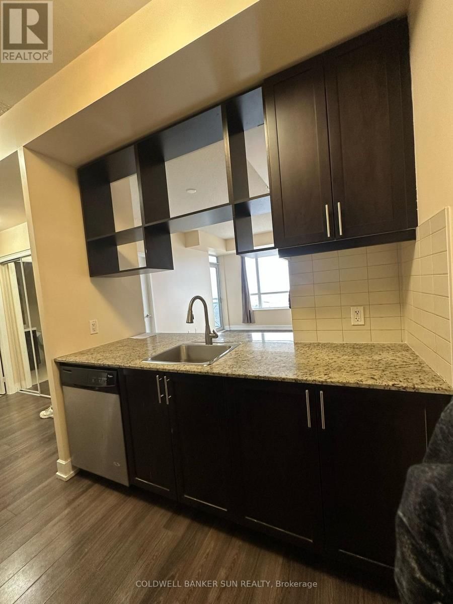 2507 - 6 EVA ROAD Image 3