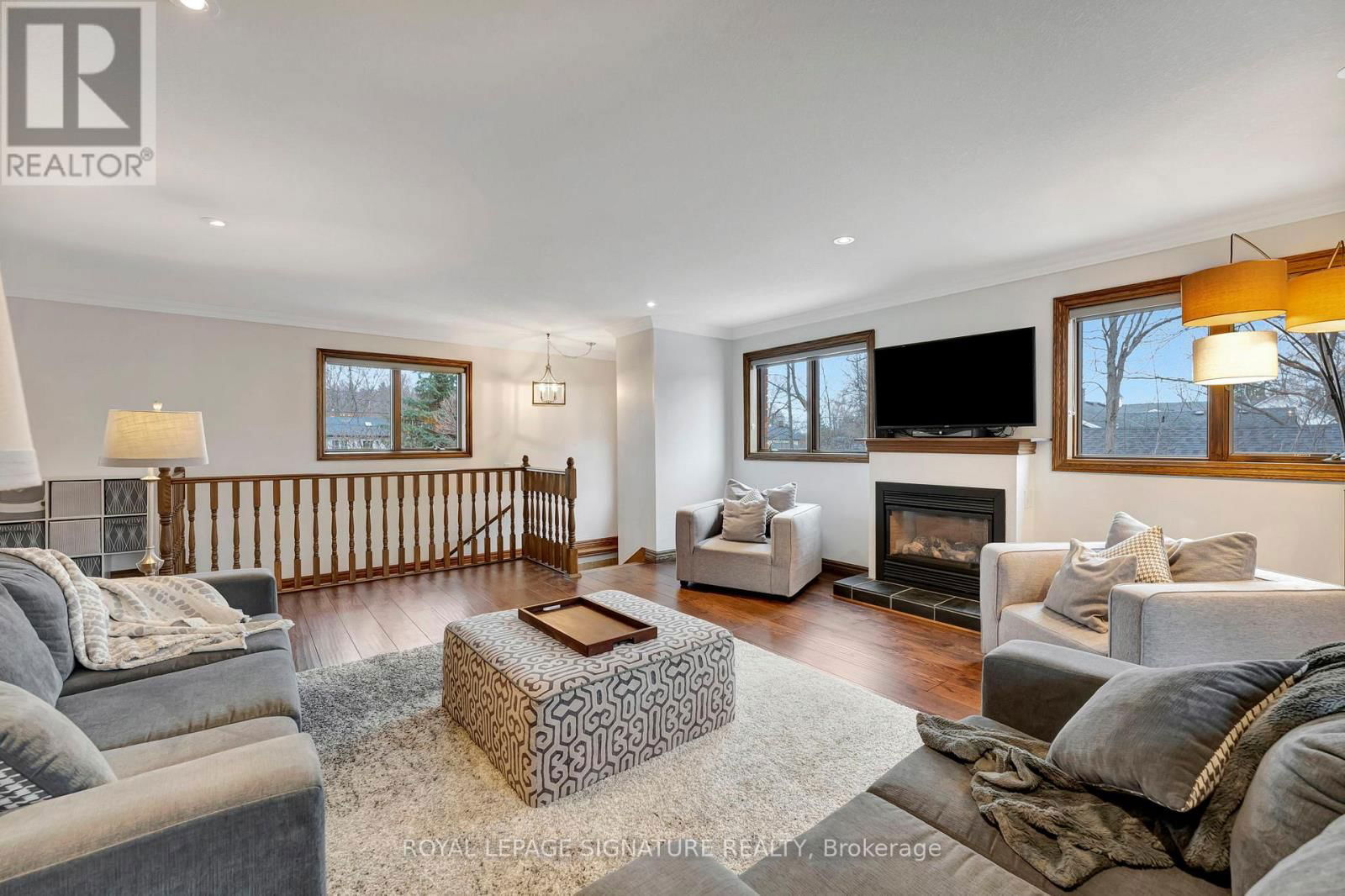 2044 KILBRIDE STREET Image 13