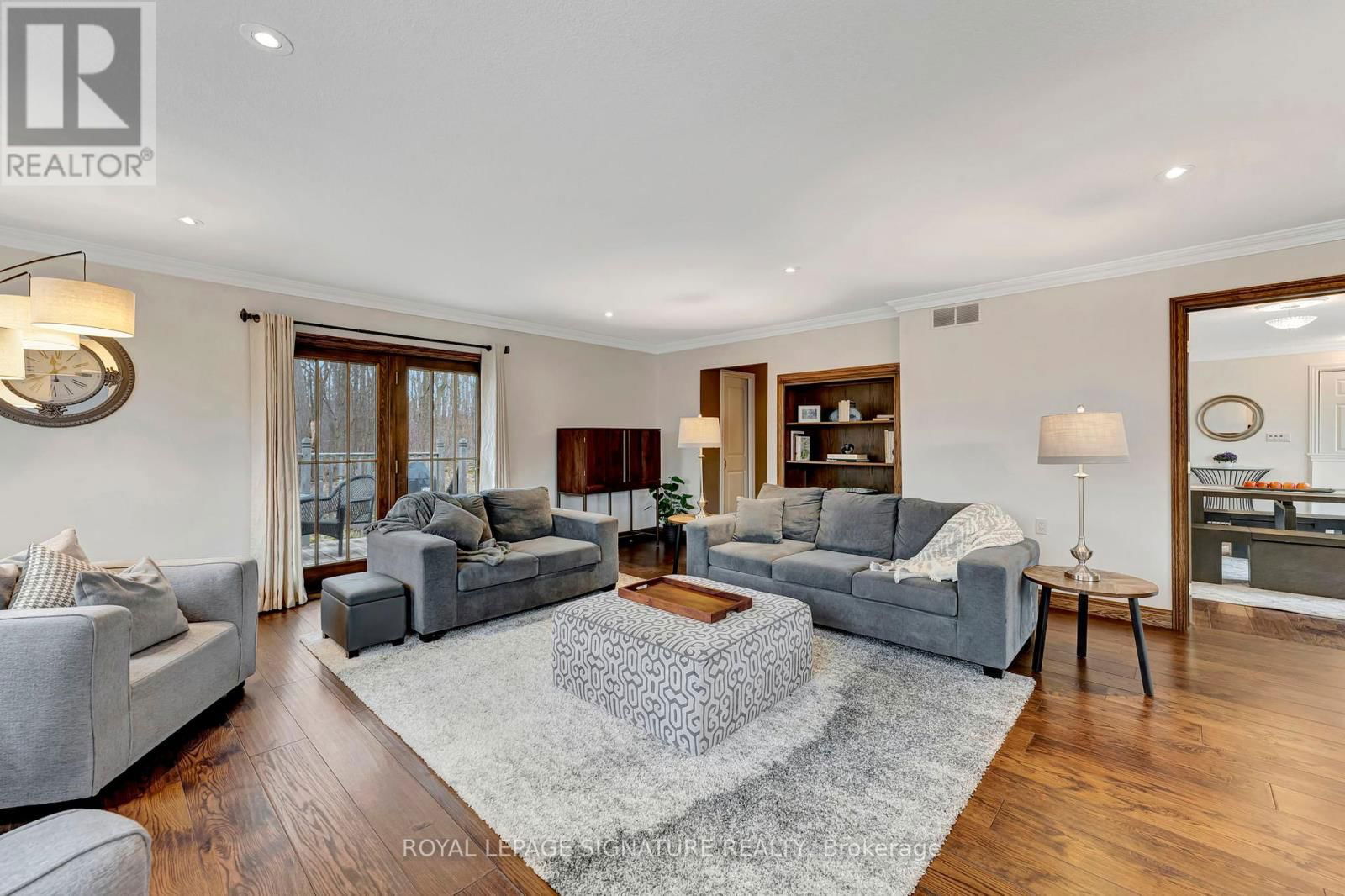 2044 KILBRIDE STREET Image 14