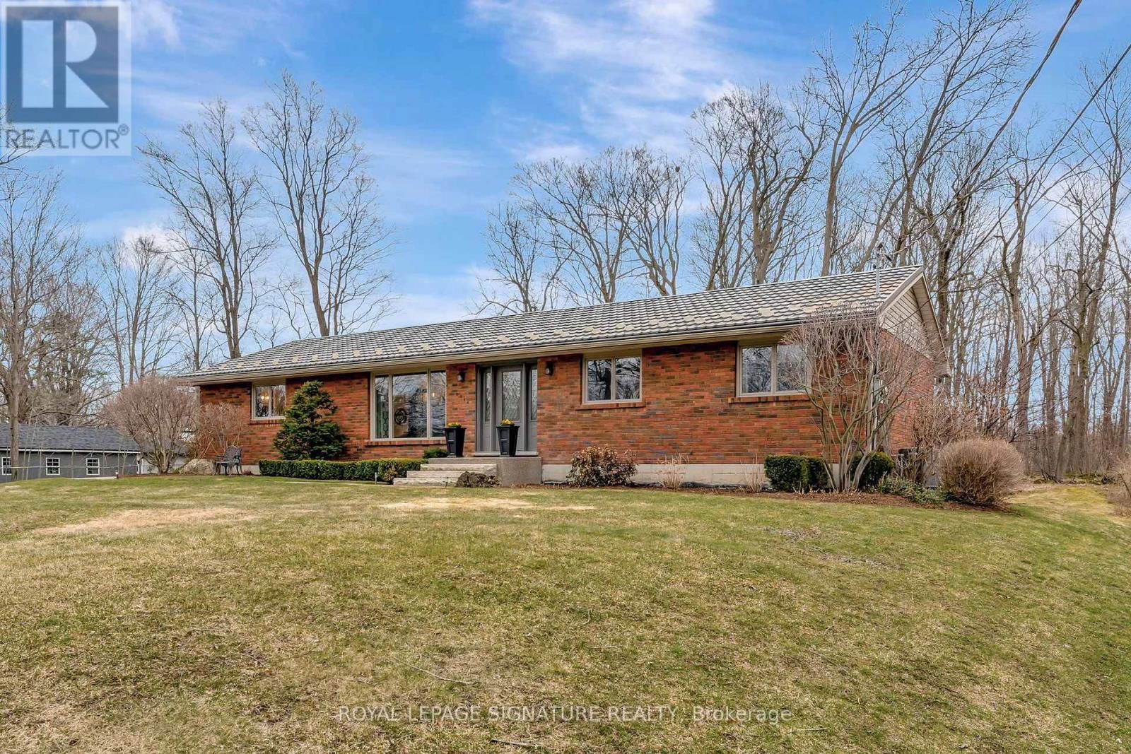 2044 KILBRIDE STREET Image 2